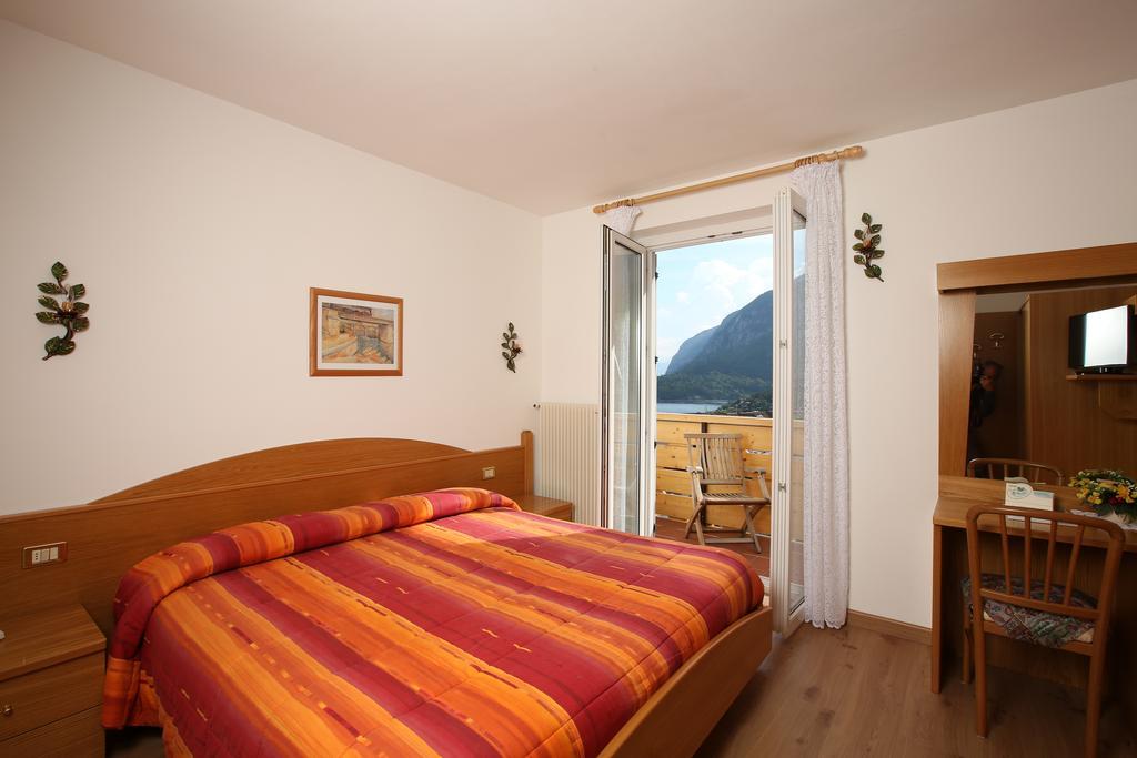 Hotel Garni Villanova Molveno Dış mekan fotoğraf